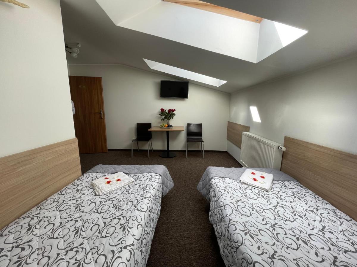 Hotelik Gold Рашин Екстер'єр фото